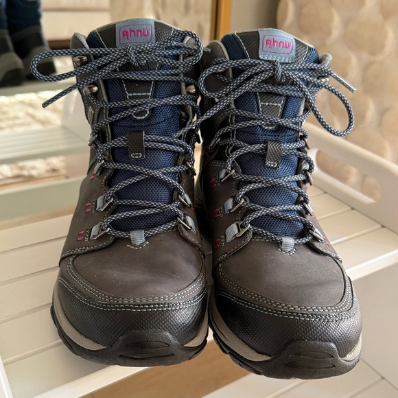 Ahnu Montarra III eVent Hiking Boot - Waterproof Vibram Soles Women’s 7 - Picture 7 of 10